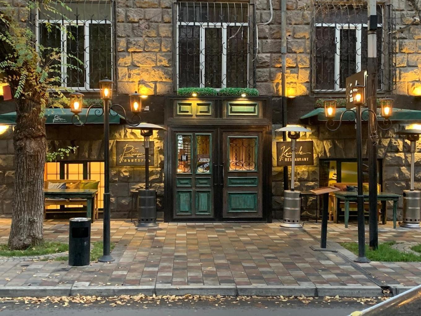 A Small Miracle In The Center Of Yerevan Erivan Exterior foto